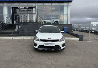 Подержанный автомобиль Kia Rio Hatchback 2018 года (2 фото)