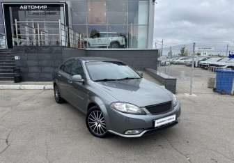 Подержанный автомобиль Daewoo Gentra Sedan 2014 года (3 фото)