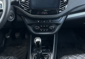 Подержанный автомобиль LADA (ВАЗ) Vesta Sedan 2018 года (11 фото)