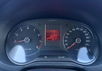 Подержанный автомобиль Volkswagen Polo Sedan 2013 года (9 фото)