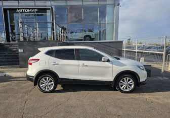 Подержанный автомобиль Nissan Qashqai 2014 года (4 фото)
