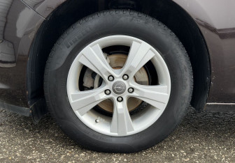 Подержанный автомобиль Opel Astra Hatchback 2013 года (14 фото)