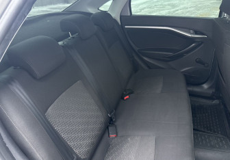 Подержанный автомобиль LADA (ВАЗ) Vesta Sedan 2016 года (12 фото)