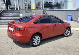 Подержанный автомобиль LADA (ВАЗ) Vesta Sedan 2018 года (5 фото)