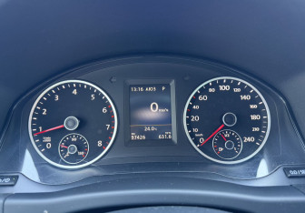 Подержанный автомобиль Volkswagen Tiguan 2015 года (9 фото)