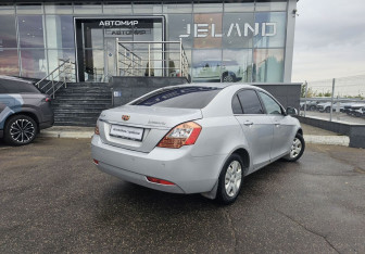 Подержанный автомобиль Geely Emgrand EC7 Sedan 2014 года (5 фото)