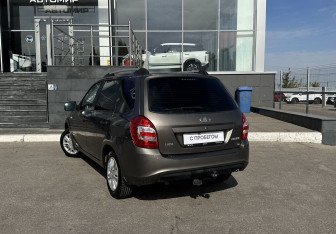 Подержанный автомобиль LADA (ВАЗ) Kalina Wagon 2018 года (7 фото)