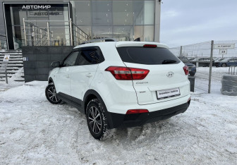 Подержанный автомобиль Hyundai Creta 2020 года (7 фото)