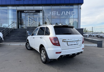 Подержанный автомобиль Lifan X60 2015 года (7 фото)