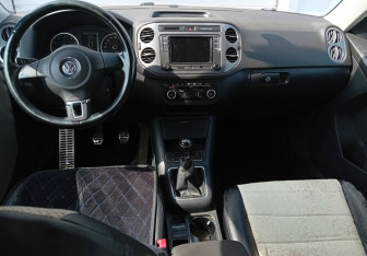 Подержанный автомобиль Volkswagen Tiguan 2012 года (10 фото)