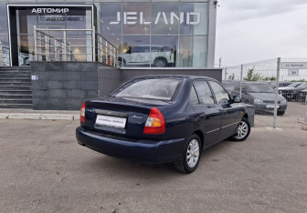 Подержанный автомобиль Hyundai Accent Sedan 2008 года (5 фото)