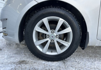 Подержанный автомобиль Kia Rio Sedan 2012 года (15 фото)