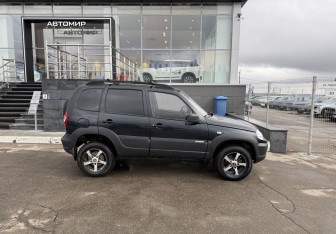 Подержанный автомобиль Chevrolet Niva 2013 года (4 фото)