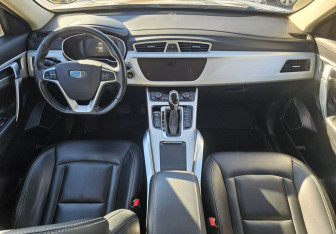 Подержанный автомобиль Geely Atlas 2020 года (10 фото)