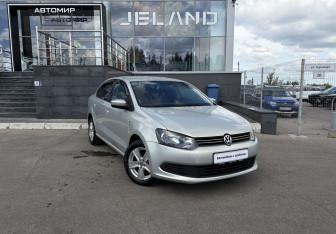 Подержанный автомобиль Volkswagen Polo Sedan 2012 года (2 фото)
