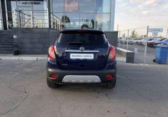 Подержанный автомобиль Opel Mokka 2013 года (6 фото)