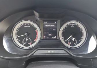 Подержанный автомобиль Skoda Octavia Liftback 2020 года (9 фото)