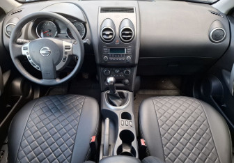 Подержанный автомобиль Nissan Qashqai 2011 года (10 фото)
