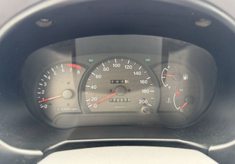 Подержанный автомобиль Hyundai Accent Sedan 2010 года (9 фото)