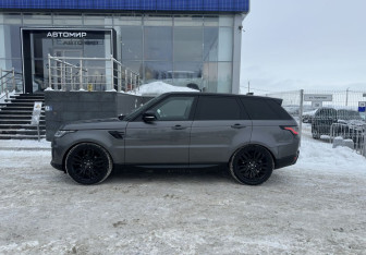 Подержанный автомобиль Land Rover Range Rover Sport 2018 года (8 фото)