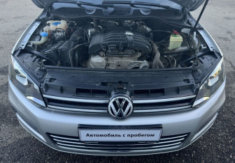 Подержанный автомобиль Volkswagen Touareg 2012 года (14 фото)