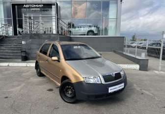 Подержанный автомобиль Skoda Fabia Hatchback 2001 года (3 фото)