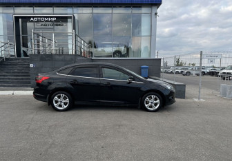 Подержанный автомобиль Ford Focus Sedan 2013 года (4 фото)