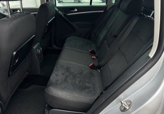 Подержанный автомобиль Volkswagen Tiguan 2015 года (12 фото)