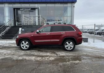 Подержанный автомобиль Jeep Grand Cherokee 2012 года (8 фото)