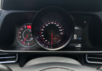 Подержанный автомобиль Hyundai Elantra Sedan 2021 года (9 фото)