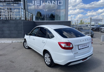 Подержанный автомобиль LADA (ВАЗ) Granta Liftback 2025 года (7 фото)