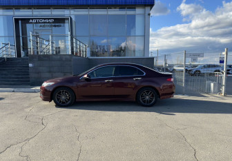Подержанный автомобиль Honda Accord Sedan 2011 года (8 фото)