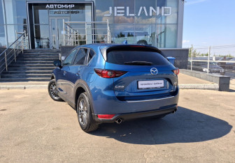 Подержанный автомобиль Mazda CX-5 2017 года (7 фото)