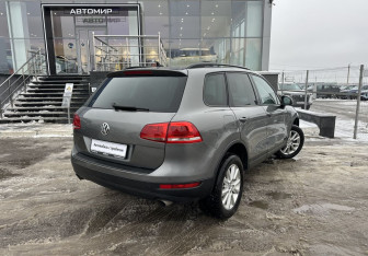 Подержанный автомобиль Volkswagen Touareg 2014 года (5 фото)
