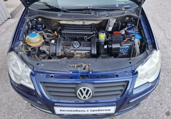 Подержанный автомобиль Volkswagen Polo Hatchback 2008 года (13 фото)