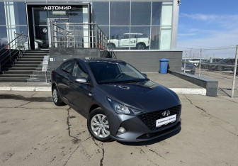 Подержанный автомобиль Hyundai Solaris Sedan 2021 года (3 фото)