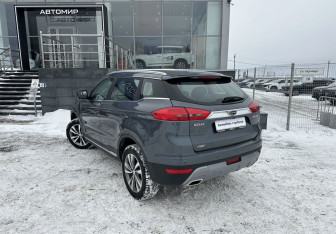Подержанный автомобиль Geely Atlas 2021 года (7 фото)