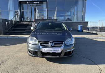 Подержанный автомобиль Volkswagen Jetta Sedan 2009 года (2 фото)