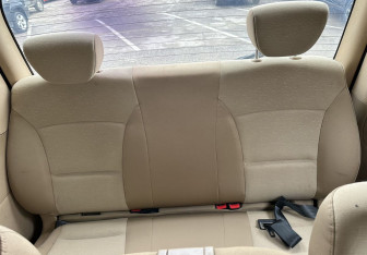 Подержанный автомобиль Hyundai Grand Starex 2009 года (17 фото)