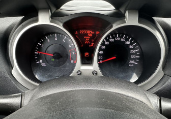 Подержанный автомобиль Nissan Juke 2013 года (9 фото)
