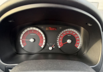 Подержанный автомобиль Kia Rio Hatchback 2011 года (9 фото)