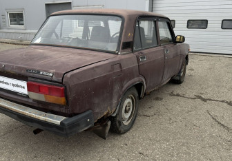 Подержанный автомобиль LADA (ВАЗ) 2107 2008 года (5 фото)