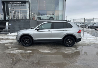 Подержанный автомобиль Volkswagen Tiguan 2020 года (8 фото)