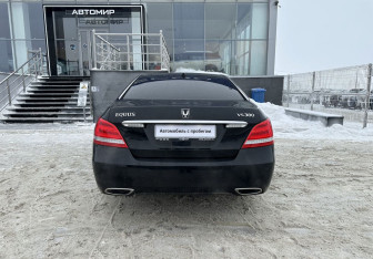 Подержанный автомобиль Hyundai Equus 2014 года (6 фото)