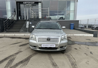 Подержанный автомобиль Toyota Avensis Sedan 2004 года (2 фото)
