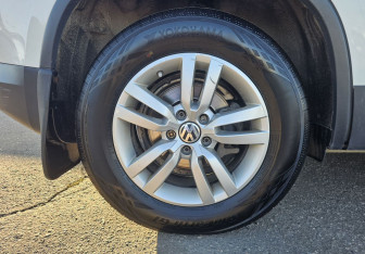 Подержанный автомобиль Volkswagen Tiguan 2014 года (14 фото)