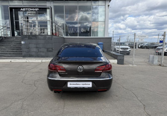 Подержанный автомобиль Volkswagen Passat CC 2012 года (6 фото)