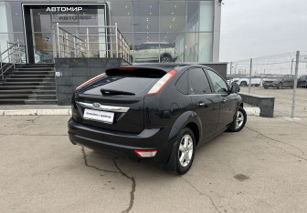 Подержанный автомобиль Ford Focus Hatchback 2008 года (5 фото)