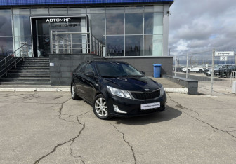 Подержанный автомобиль Kia Rio Sedan 2014 года (3 фото)