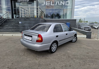 Подержанный автомобиль Hyundai Accent Sedan 2007 года (5 фото)